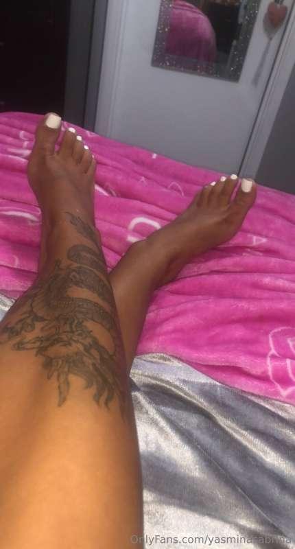 🤍🦶🏽