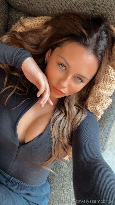 alyssamcbride image #0