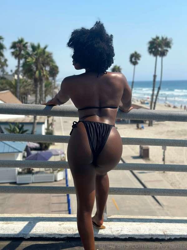 ebonybutts image #0