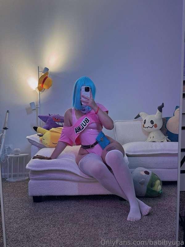 Who’s your fav cosplayer? ;))