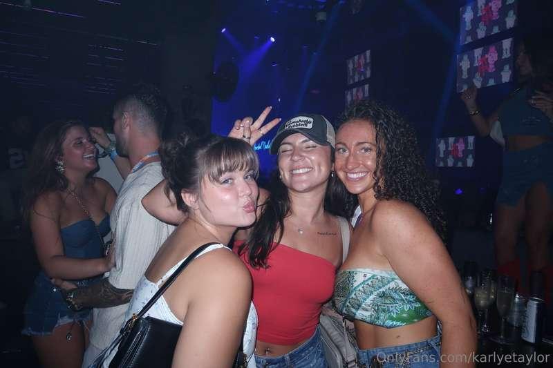 Girls gone WILD 🤪