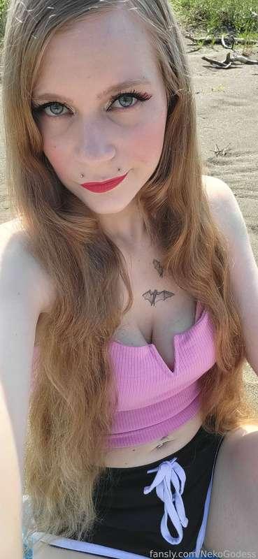 💦 PUBLIC BEACH FUN 💦 Photo set using my new dildo (Sylveon) on a public beach, with a cumshot on my ass 😝 Natural long blonde hair for this photo set ❤️
.
And yes I name all of my dildos after my favorite pokemon 😘 
.
Video for this set coming out as well! Subscribe to unlock all my Nudes, chat with me 1 on 1, and get 25% off all full length videos ❤️😘 
.
.
#fyp #blonde #longhair #altgirl #bigboobs #tattooed #public #risky #slut #bigass #virtualgf #egirl #goddess