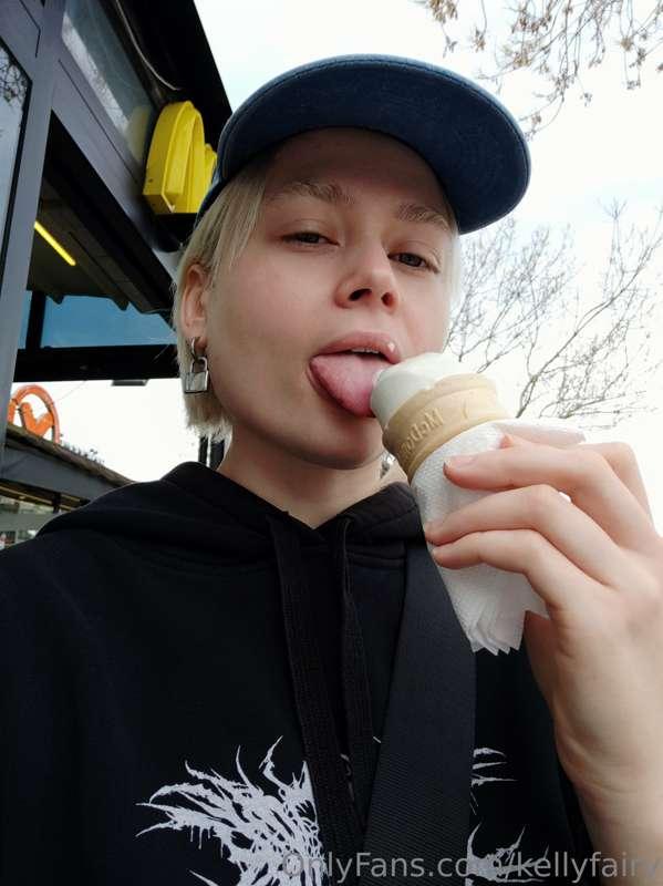 What's your favorite type of ice cream? 🍦