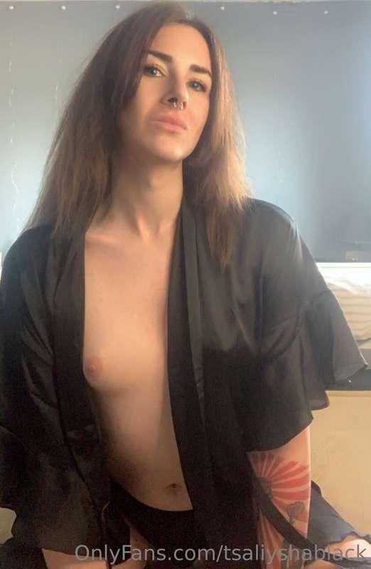 New content on my VIP page, check it out x