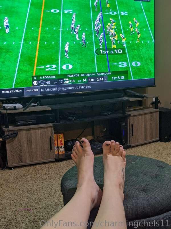 POV: Hanging out watching my Packers hopefully beat the Patr..