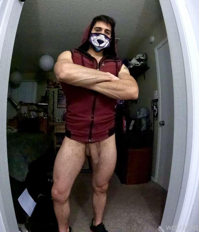 Come get some midnight beef! 🥩 🐺
