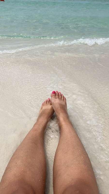 Something about those Florida beaches >>>