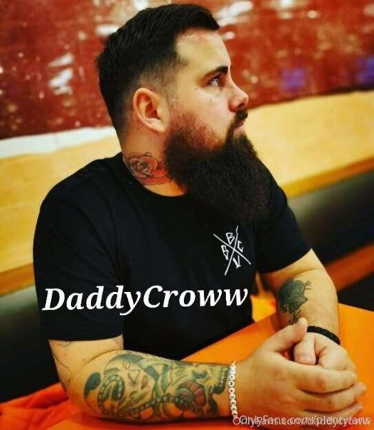 Free sub @Daddycroww the sexy bearded man!
🏳️‍🌈Polyamorous l..