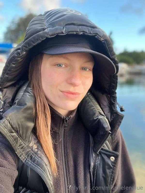 misshelenalue image #1