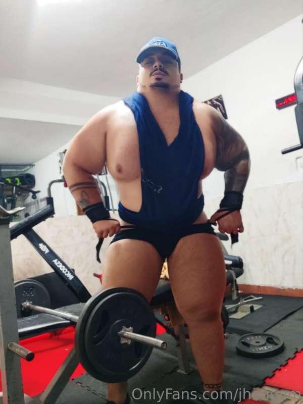 Muy activo! 💪🏼🔥

Very active! 💪🏼🔥