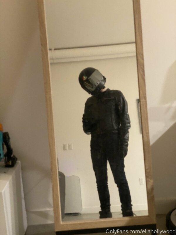 Selfie dump plus also did you know I flap my arms when I’m e..