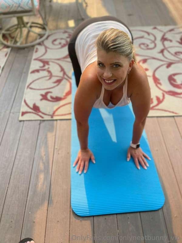 And you, my dear, have had your morning workout yet? 😁
