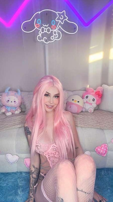 throwback because I miss my pink hair so much 🩷