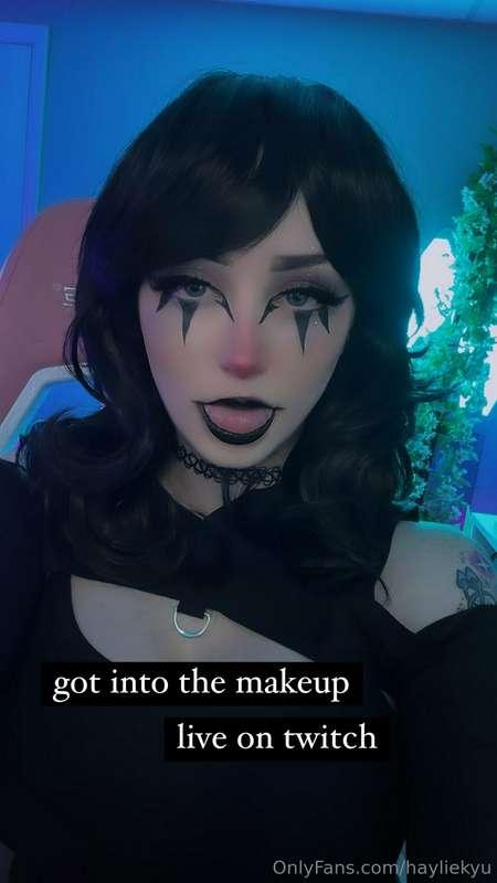 decided last minute to stream on twitch & just got ready so ..