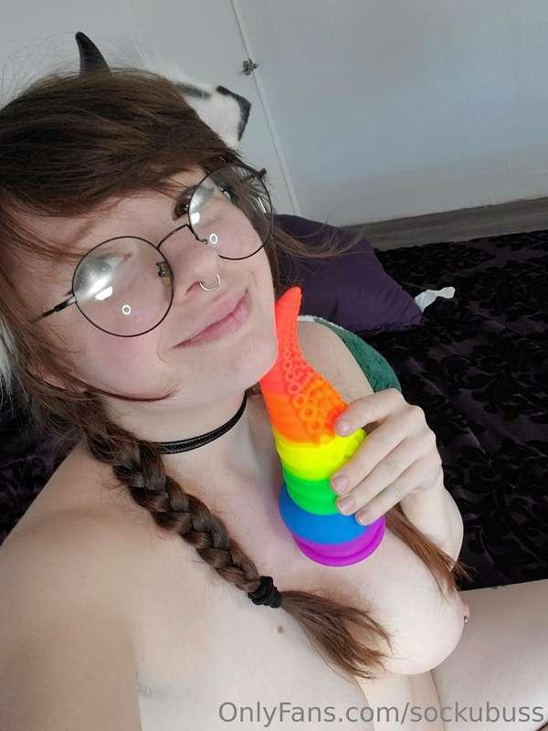 I got a lil tentacle gifted to me; I'll be recording some mo..
