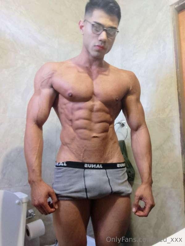 # Hello!!! I'm @Mauro_zyzz Argentine🇦🇷💵 💵subscribe now and h..