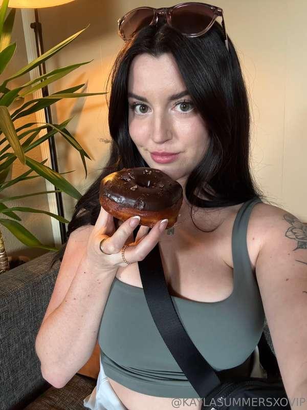 I think this was one of the best donuts I've ever tried tbh😍