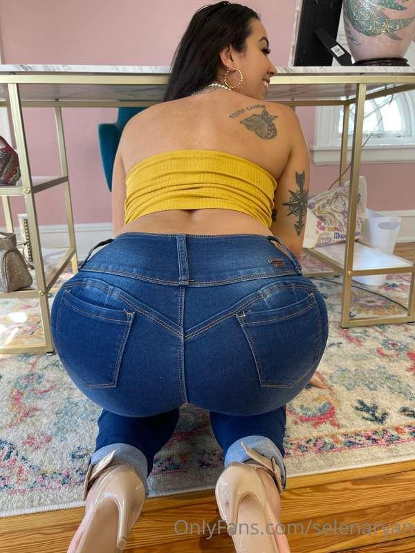 How are you guys liking the new jeans videos? ;)