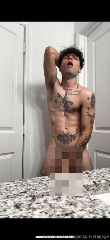 I couldn’t wait any longer… snuck off to the bathroom and le..