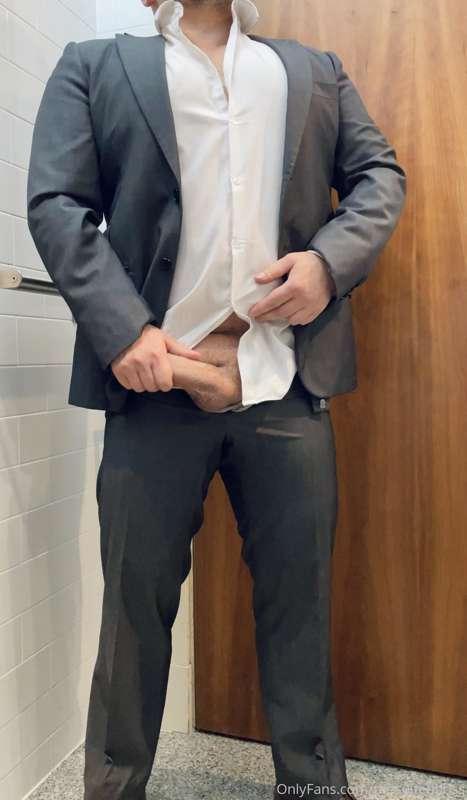 thesuitedboss image #8