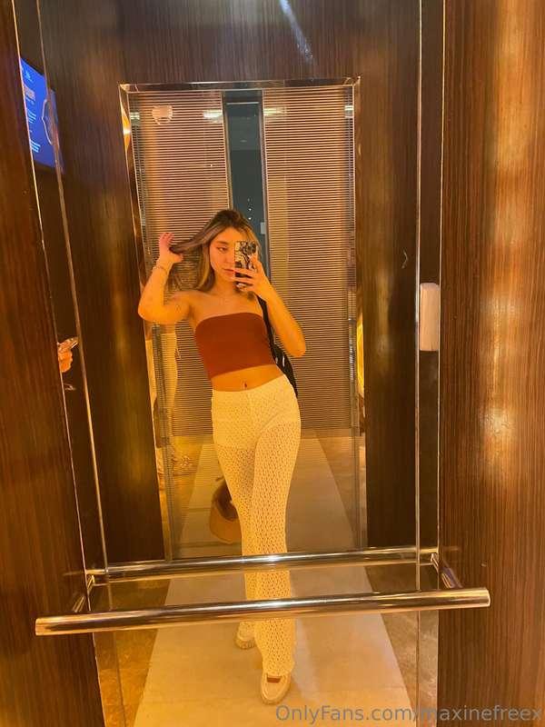 where to go? 🤔 guess it here: https://onlyfans.com/maxinevip..