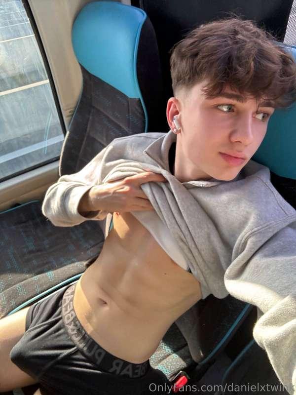 I was alone at the end of the bus and I was so horny hahaha🫢