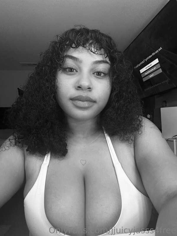 sign up & play bingo with me 🤑💞 i’m sending a free video to ..