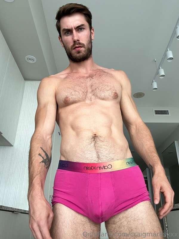 You want me to be a top or a bottom? We can switch around😜