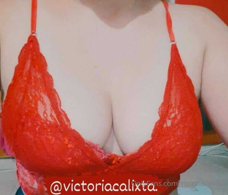 Very horny 🔥  @victoriacalixta 🌻  #ad ❤️