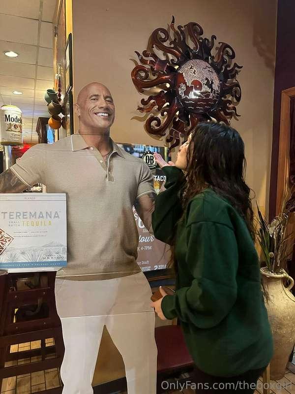 Finally got to see the rock 👁️👁️. You jealous?