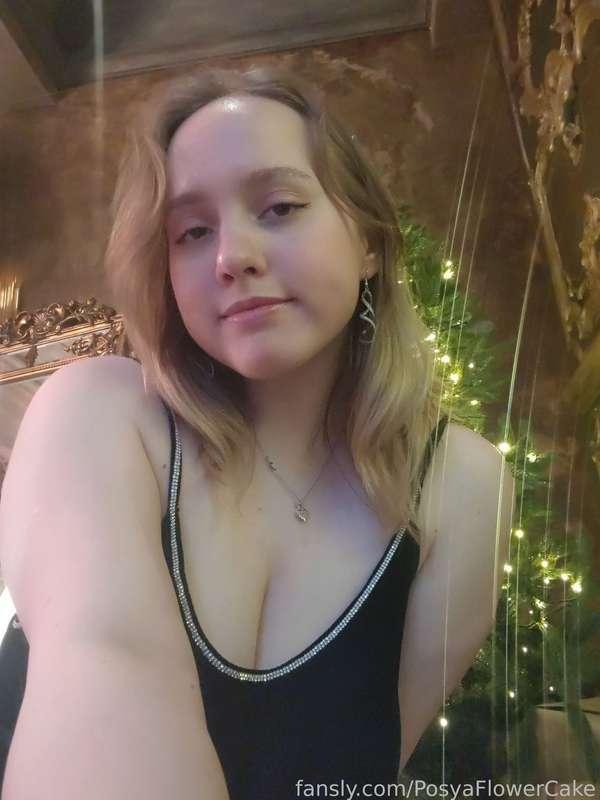 I've been waiting for this day 🎄


#fyp #blonde #bbw #curvy #daddysgirl #ddlg #natural #bigtits #bigboobs #selfie