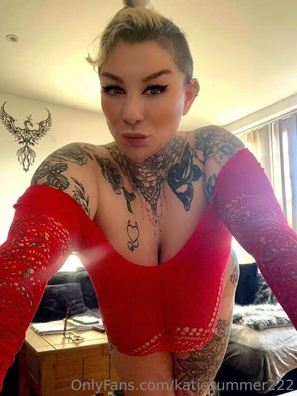 Lady in red 😜