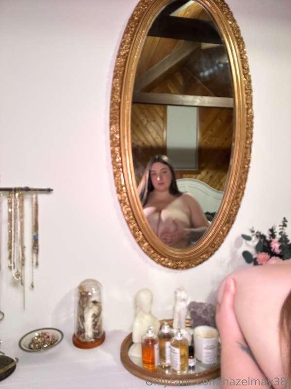 Going live about 3:30/4:00 PST today 😊