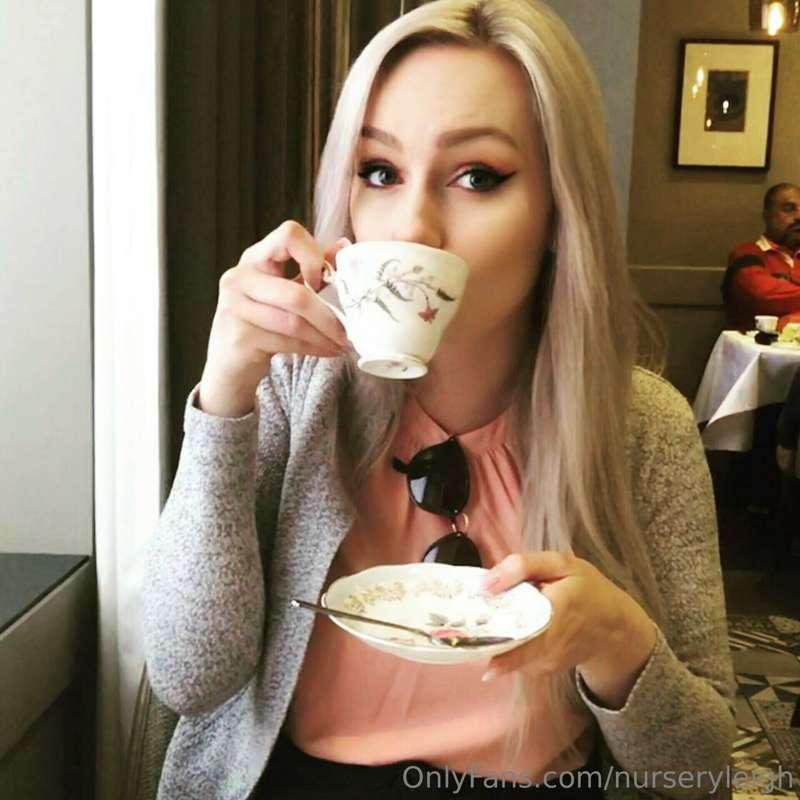 Afternoon cup of tea. Who said I can't be classy?☺️