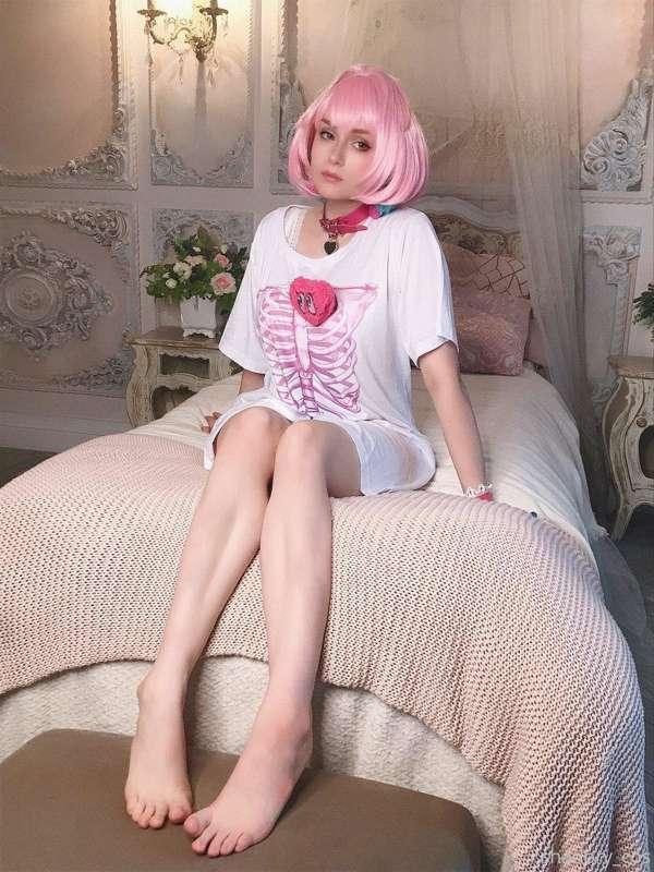 Ryamu Yumemi and her cozy room are waiting for you! (´｡• ᵕ •..