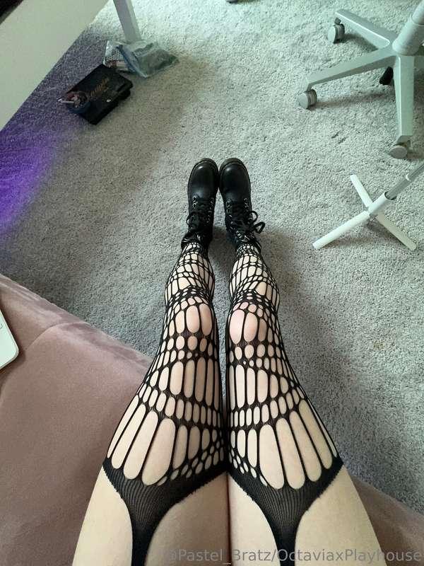 I wanna be a good girl for daddy hehe :3 