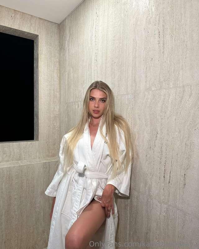 Should I drop the robe? 🫣