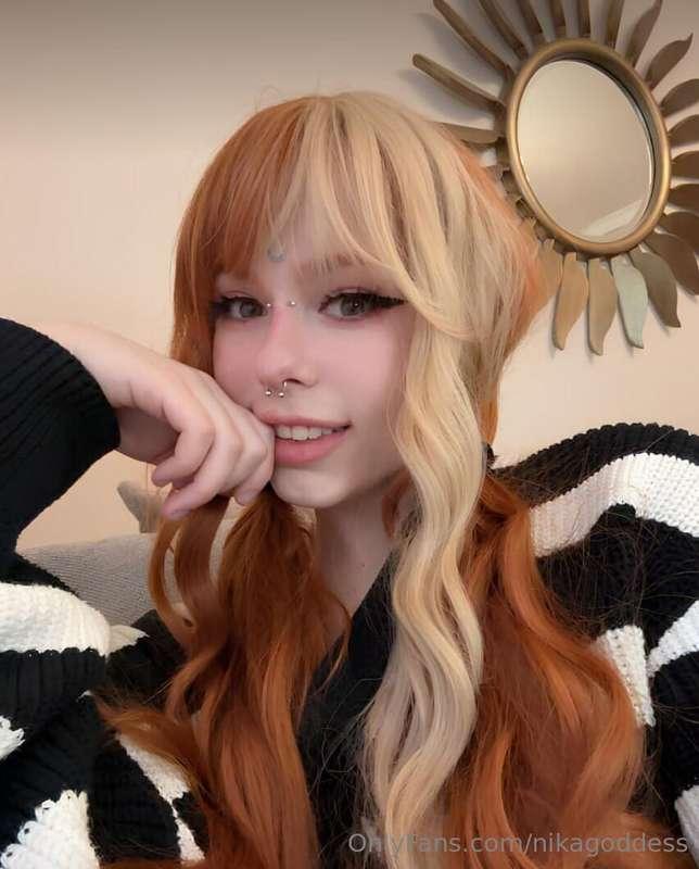 Hi! @lunaaablaze this is my friend ♥️She is very beautiful a..
