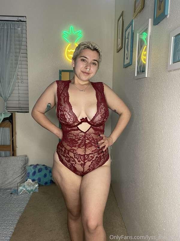 Some lingerie I don’t think I’m gonna wear this week but I s..