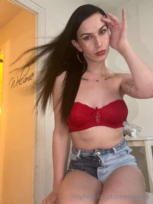 Are you up to heat things up with me right now?😈