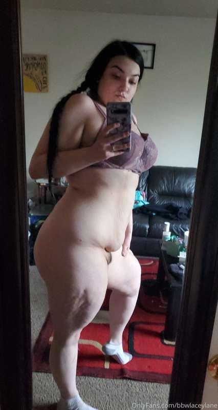Hiii babies, im going back to posting new full length videos..