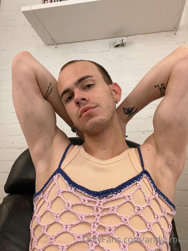 Idk if it’s the heat but I’ve been getting so horny during t..
