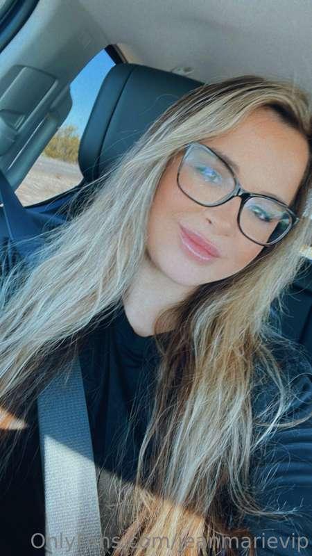 do you like the glasses look?🤓