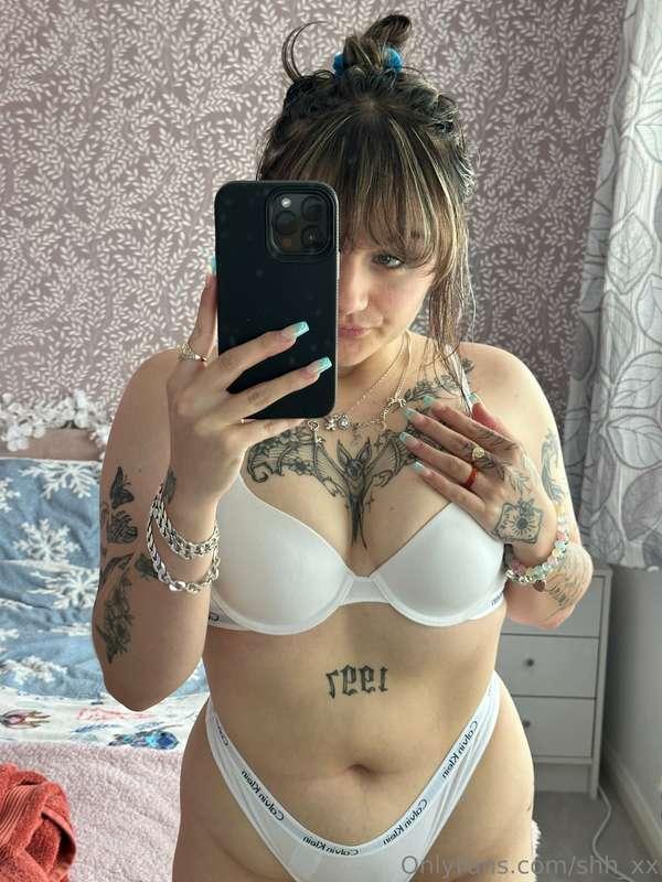An angel in disguise as a slut 💅😉