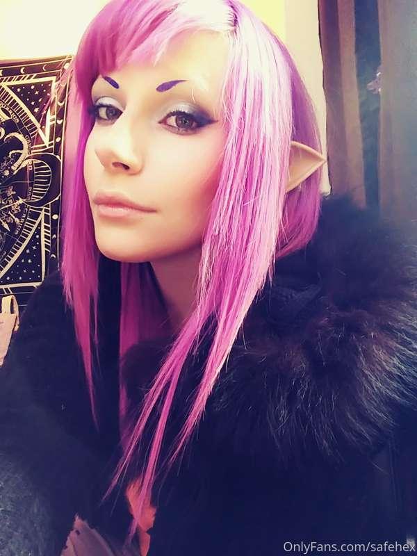 Should I do more elf girl looks? Maybe... maybe make naughty..