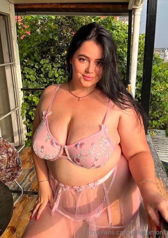 So cute and so naughty 😈 DM her for free 📲https://onlyfans.c..