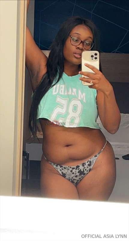 # let me take pics like this for you 😍 @xasialynnx