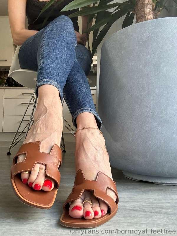 Get the full album @bornroyal_feet