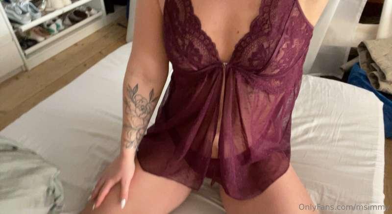 What would u do if i sleept over like this?😘🫶🏼