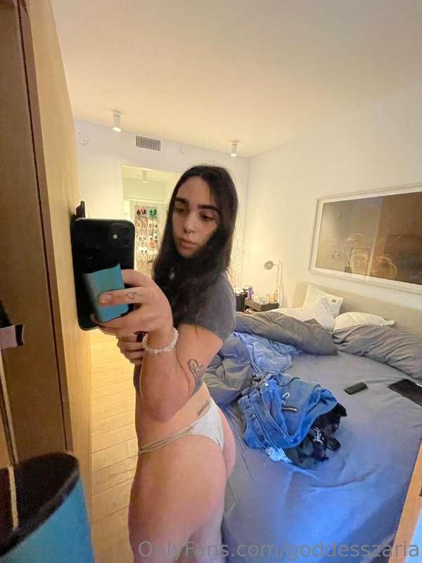 😷